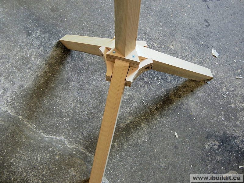 How To Make A Wooden Light Stand IBUILDIT.CA